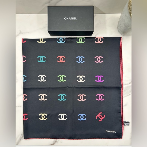 CHANEL Accessories - ❌SOLD❌🔥NEW! CHANEL•21C Multicolor Silk Scarf